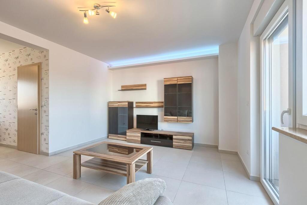 Lovely Fazana Apartments 400M From The Sea エクステリア 写真